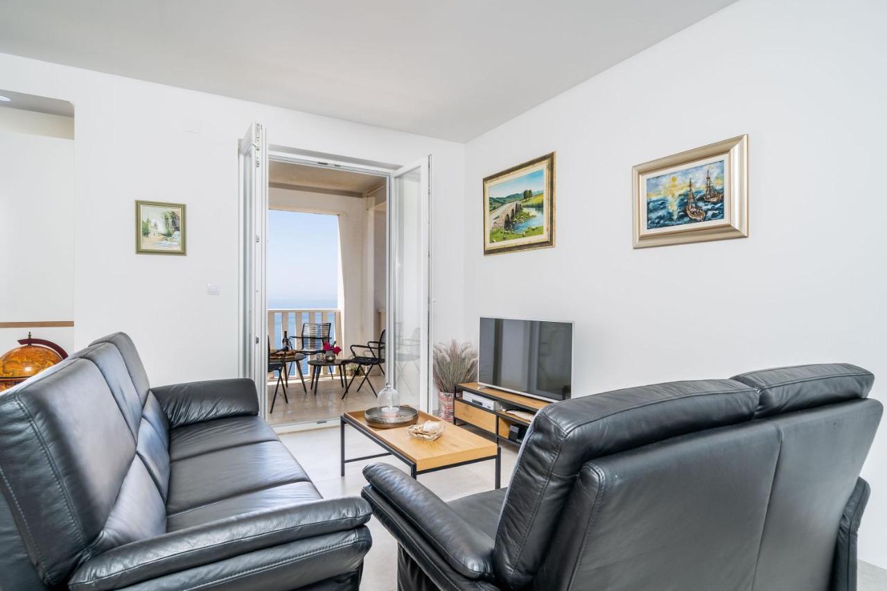 56 Cavtat
